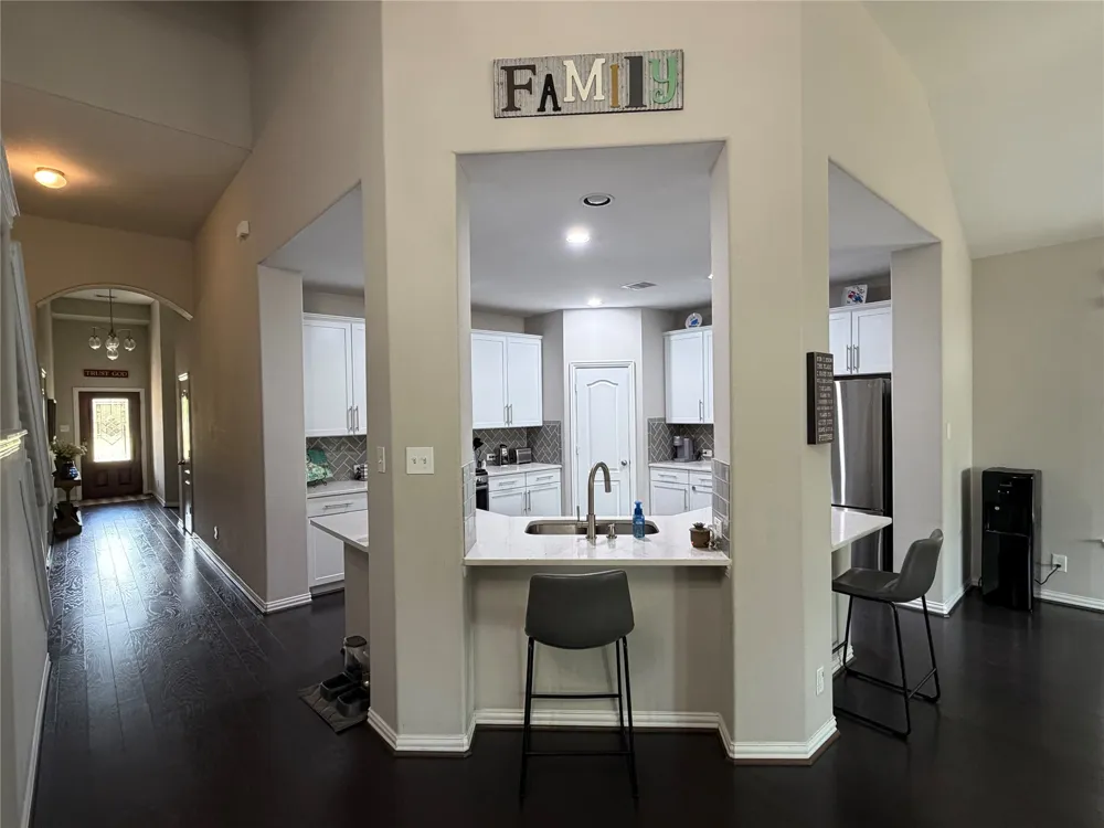 114 Woodridge Crossing Clute, TX 77531