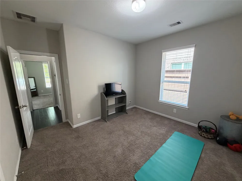114 Woodridge Crossing Clute, TX 77531