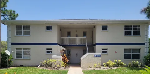 1522 SE Royal Green Circle #201