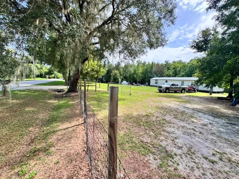 3904 CORK ROAD Plant City, FL 33565