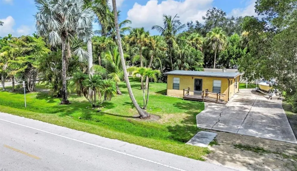 1931 DANFORD STREET Naples, FL 34112