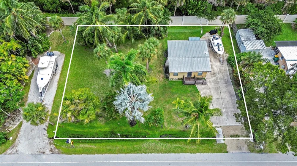 1931 DANFORD STREET Naples, FL 34112