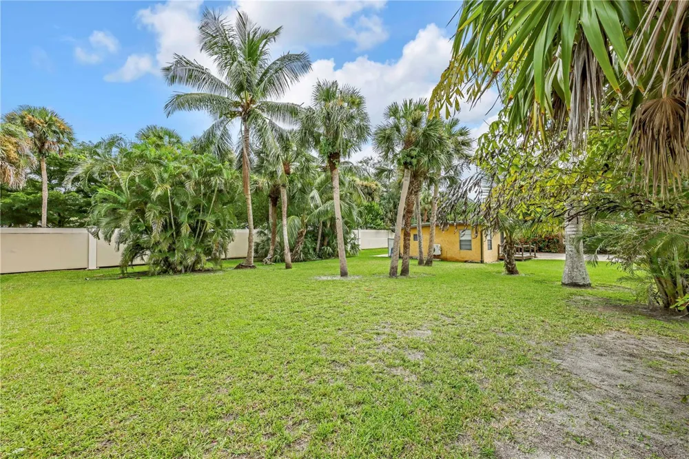 1931 DANFORD STREET Naples, FL 34112