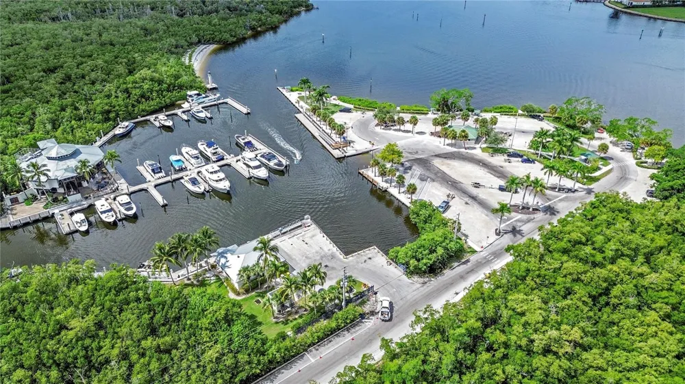 1931 DANFORD STREET Naples, FL 34112