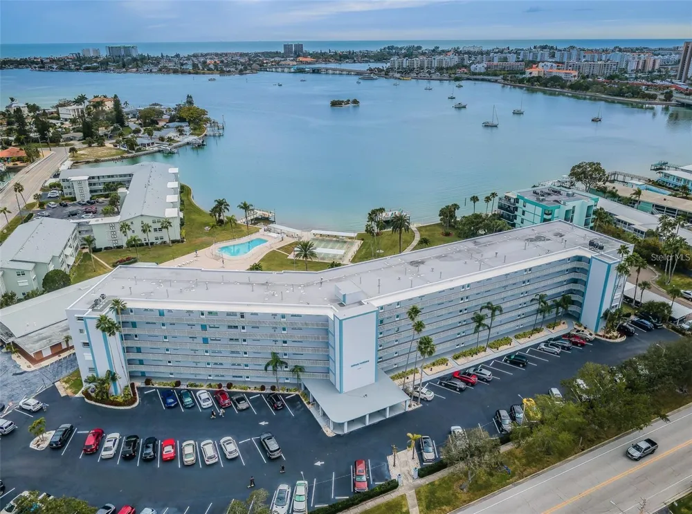 1868 SHORE DRIVE S #102 South Pasadena, FL 33707