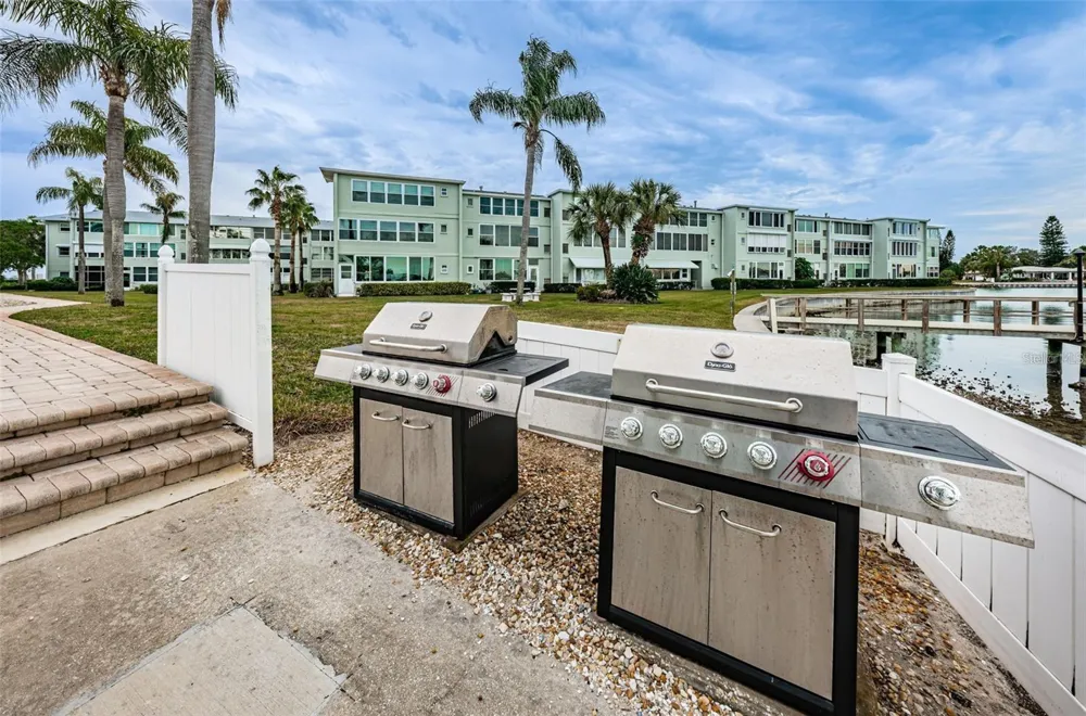 1868 SHORE DRIVE S #102 South Pasadena, FL 33707