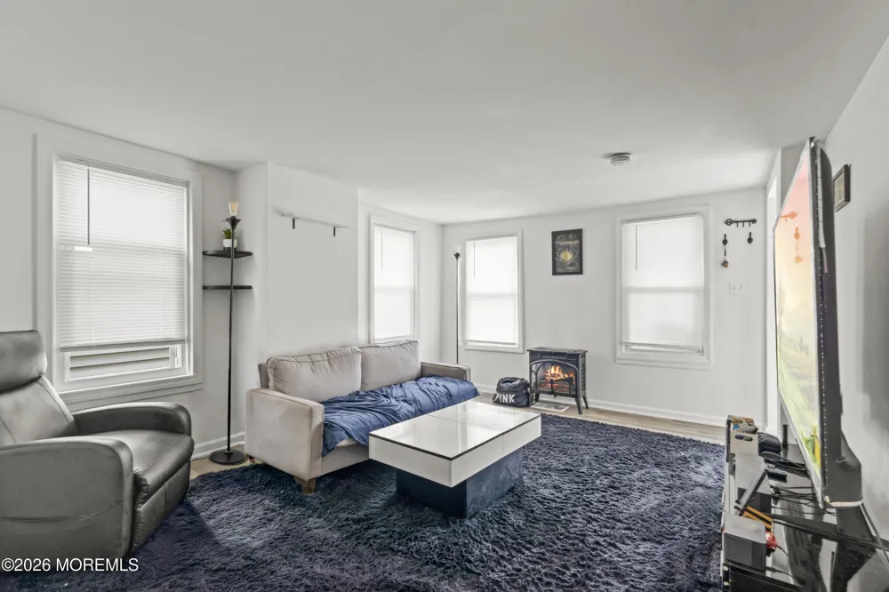 443 Wood Street Burlington City, NJ 08016