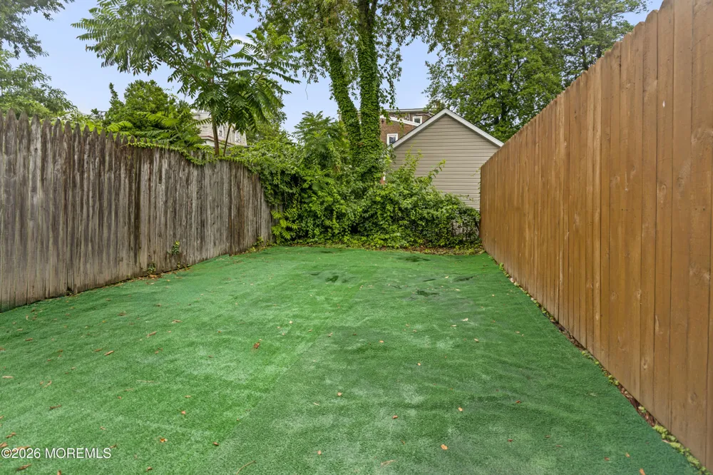 443 Wood Street Burlington City, NJ 08016