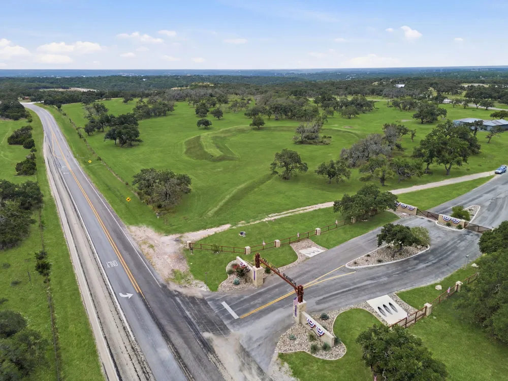 Muy Alto Ranch Drive Harper, TX 78631
