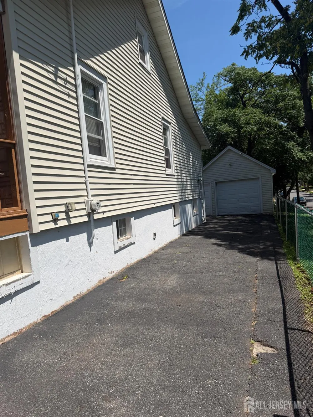 433 S 8th Avenue S Highland Park, NJ 08904