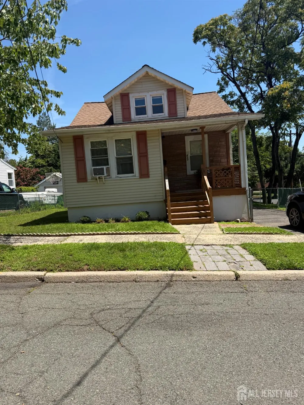433 S 8th Avenue S Highland Park, NJ 08904