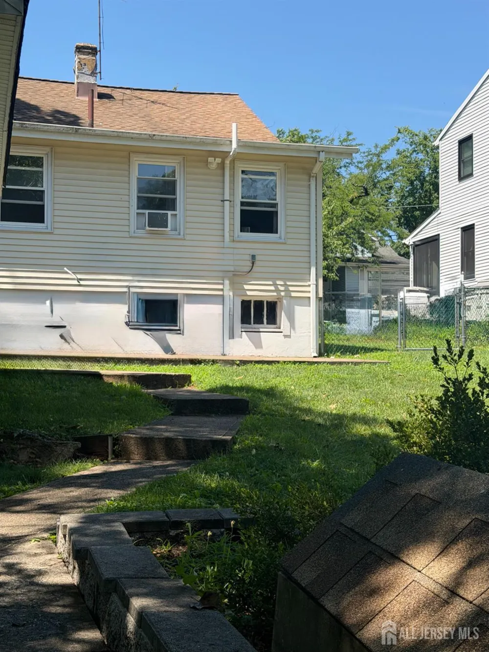 433 S 8th Avenue S Highland Park, NJ 08904