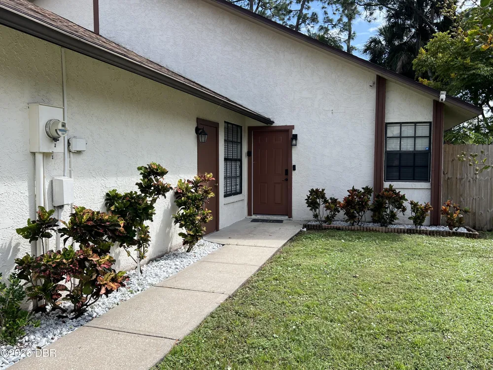 962 Stonybrook Circle Port Orange, FL 32127
