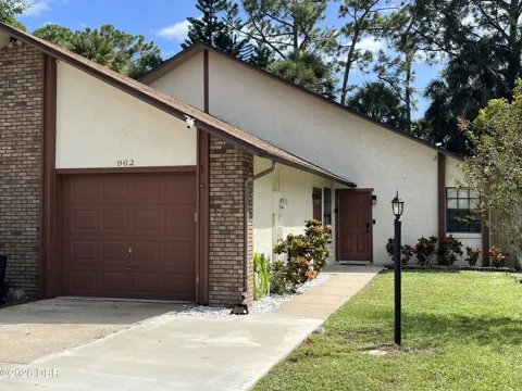 962 Stonybrook Circle