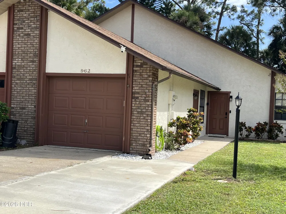 962 Stonybrook Circle Port Orange, FL 32127
