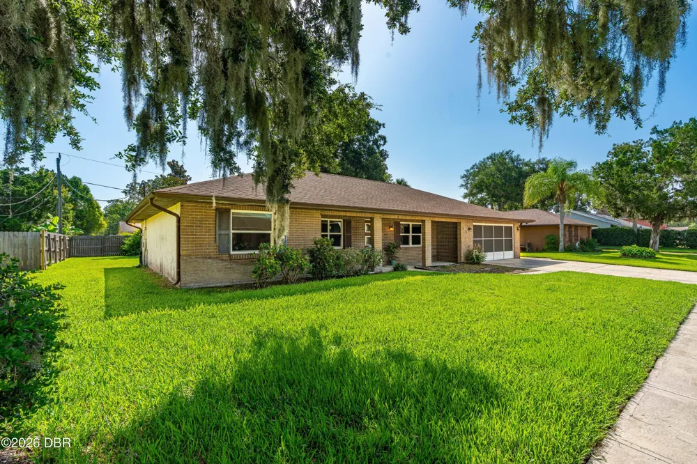 1971 Menger Circle South Daytona, FL 32119
