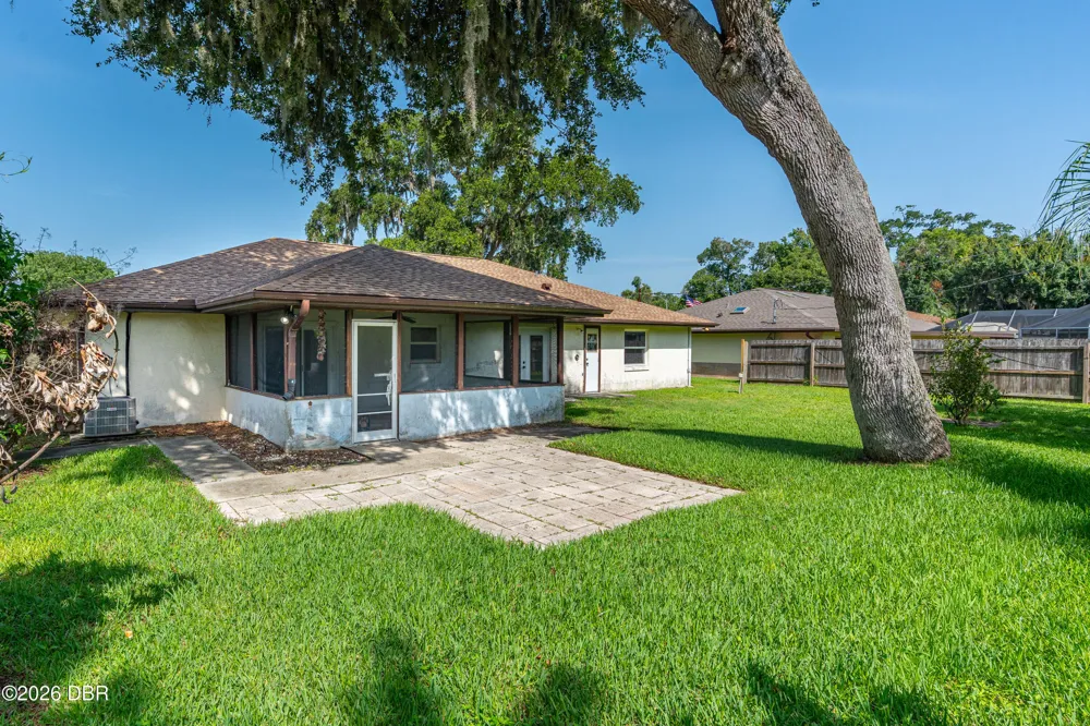 1971 Menger Circle South Daytona, FL 32119