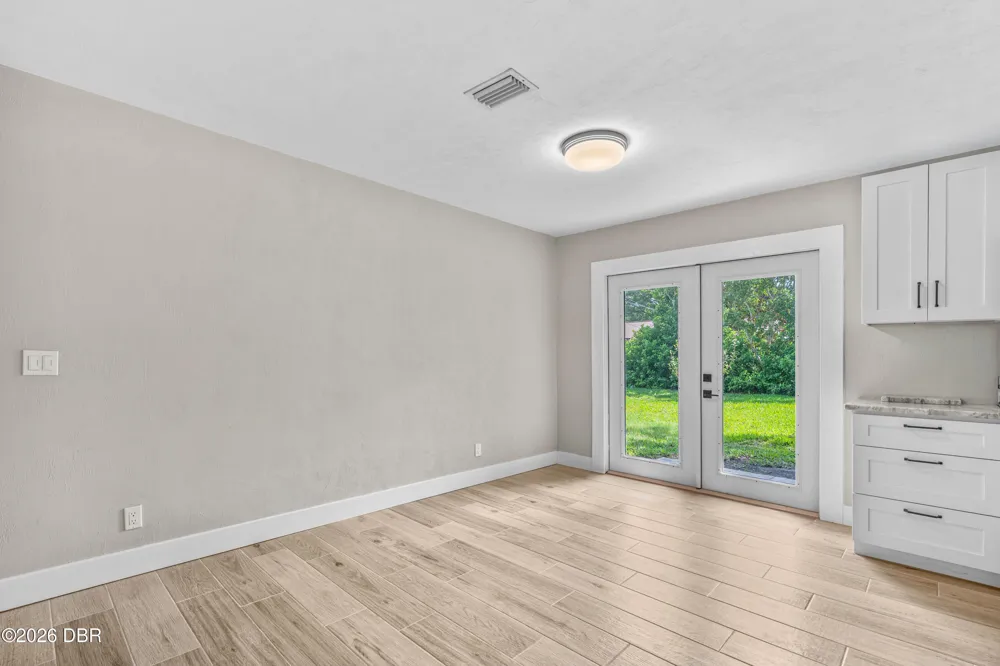 1971 Menger Circle South Daytona, FL 32119
