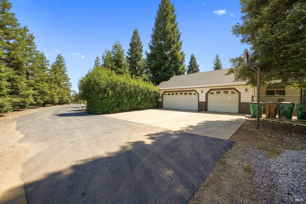 15947 Butterfield Lane Anderson, CA 96007