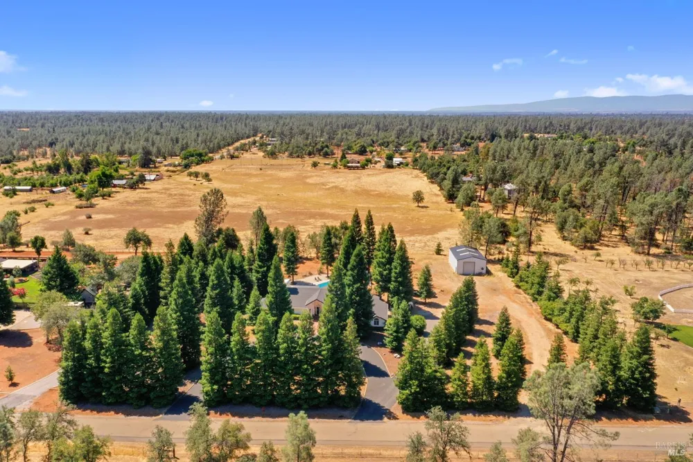 15947 Butterfield Lane Anderson, CA 96007