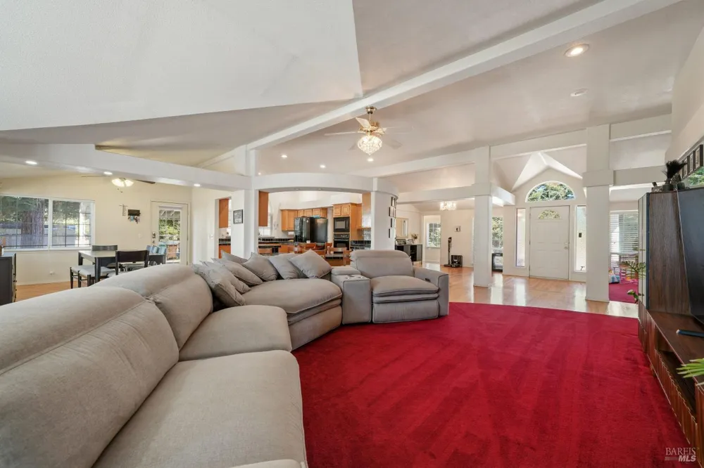15947 Butterfield Lane Anderson, CA 96007