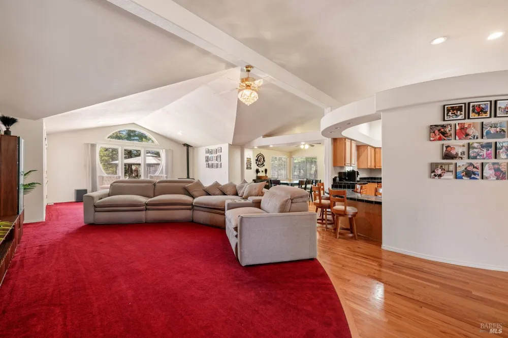 15947 Butterfield Lane Anderson, CA 96007