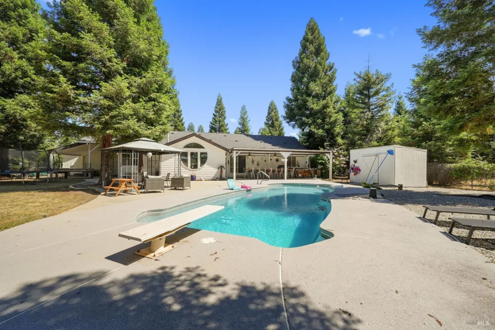 15947 Butterfield Lane Anderson, CA 96007