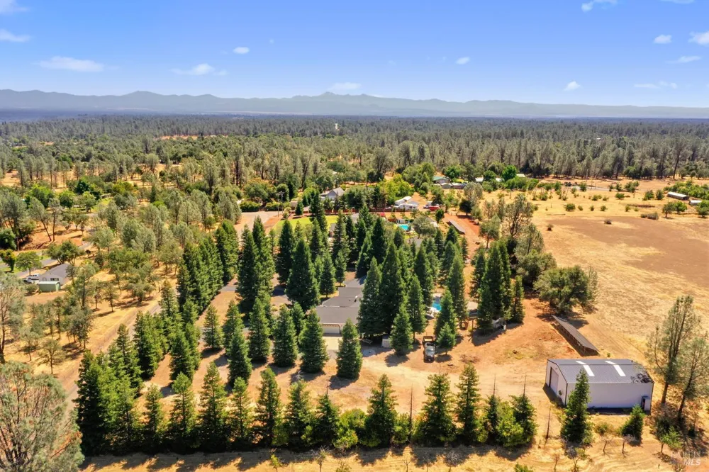 15947 Butterfield Lane Anderson, CA 96007