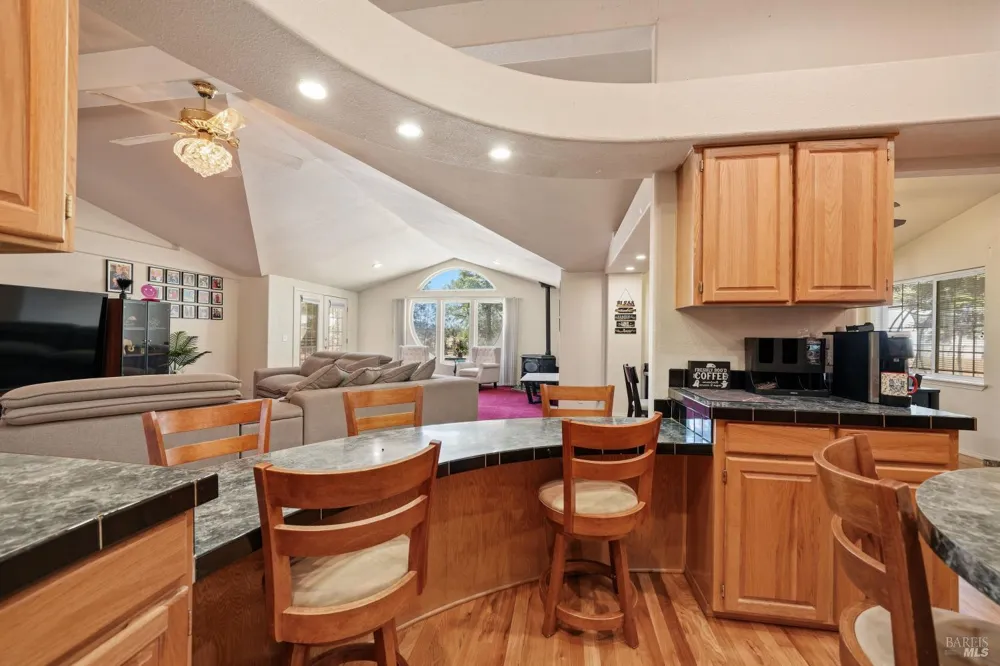 15947 Butterfield Lane Anderson, CA 96007