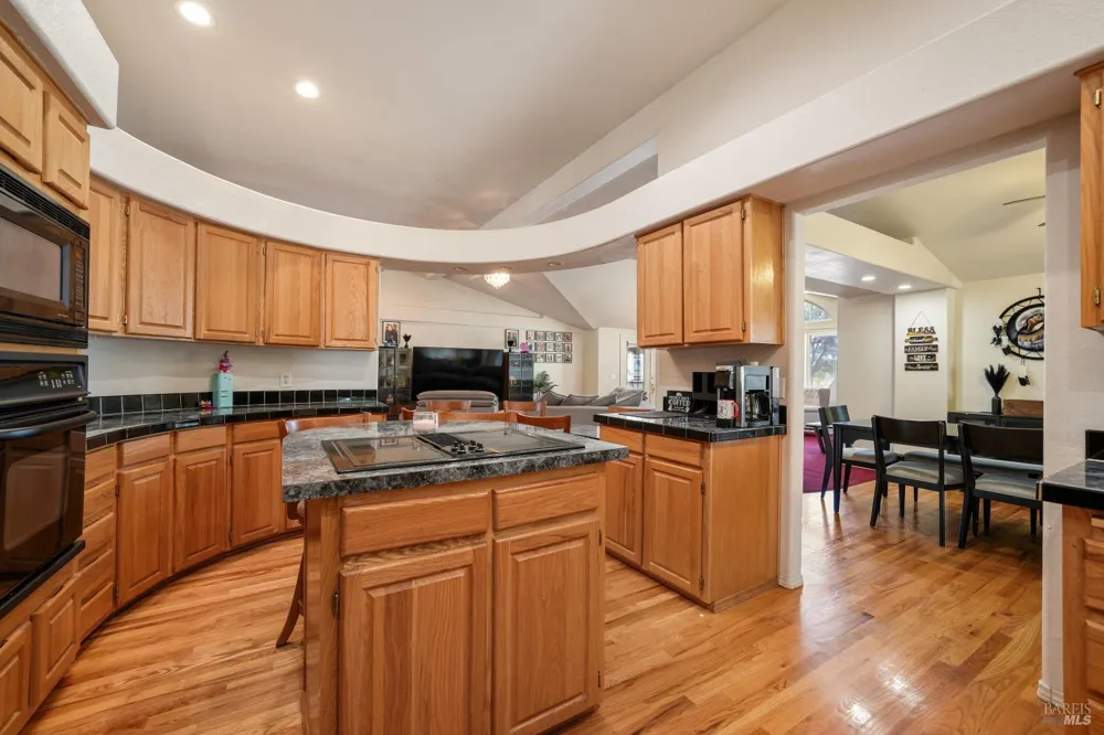 15947 Butterfield Lane Anderson, CA 96007