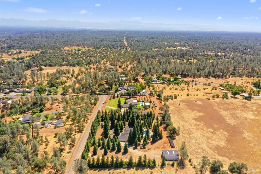 15947 Butterfield Lane Anderson, CA 96007