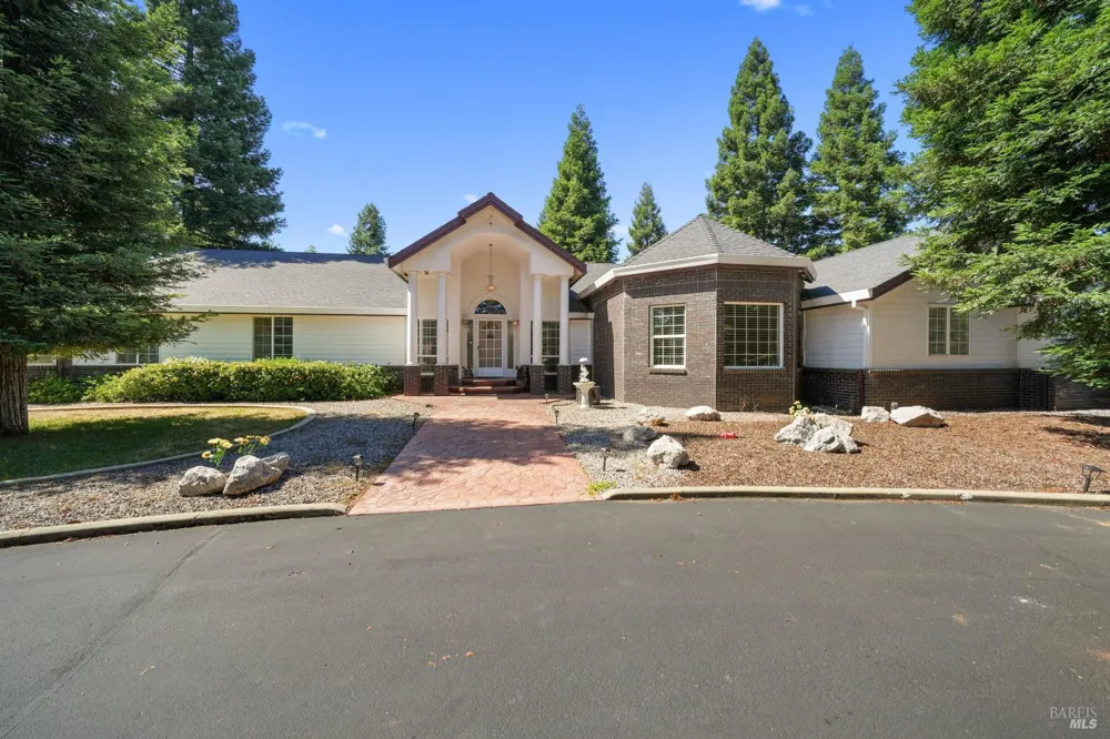 15947 Butterfield Lane Anderson, CA 96007