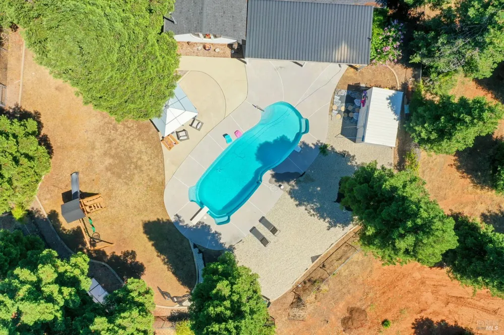 15947 Butterfield Lane Anderson, CA 96007