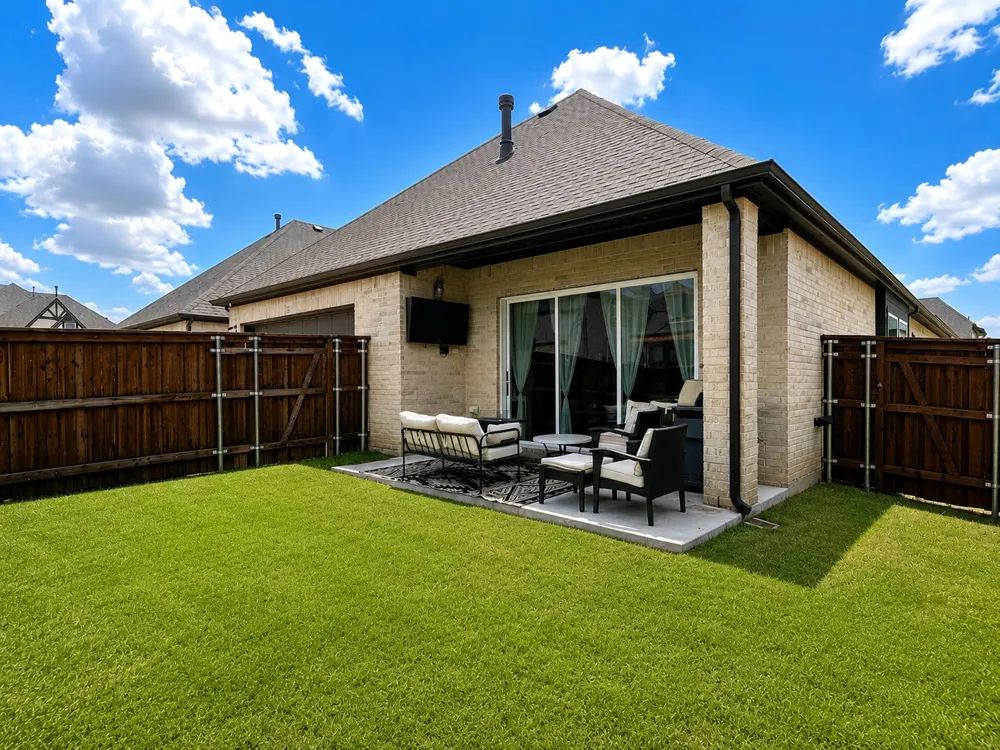 1811 Lande Street Farmers Branch, TX 75234