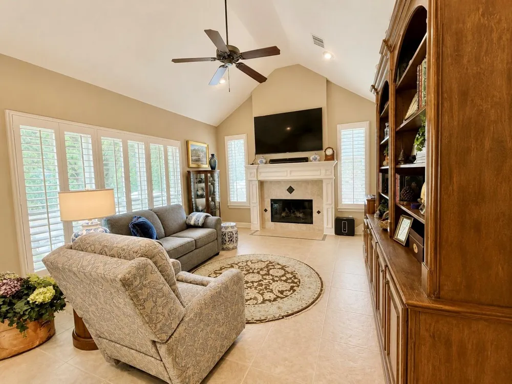 2902 Twisted Oak Drive Brenham, TX 77833