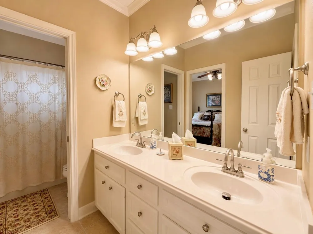 2902 Twisted Oak Drive Brenham, TX 77833