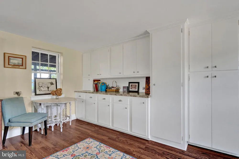 60 HUNTER ROAD Lambertville, NJ 08530