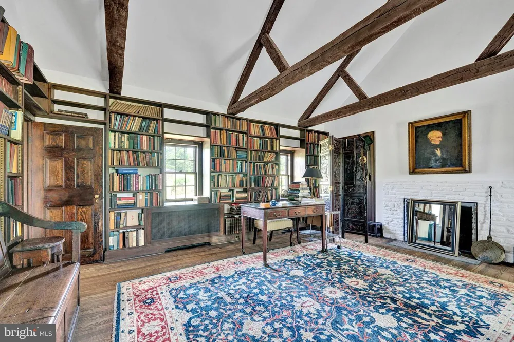 60 HUNTER ROAD Lambertville, NJ 08530