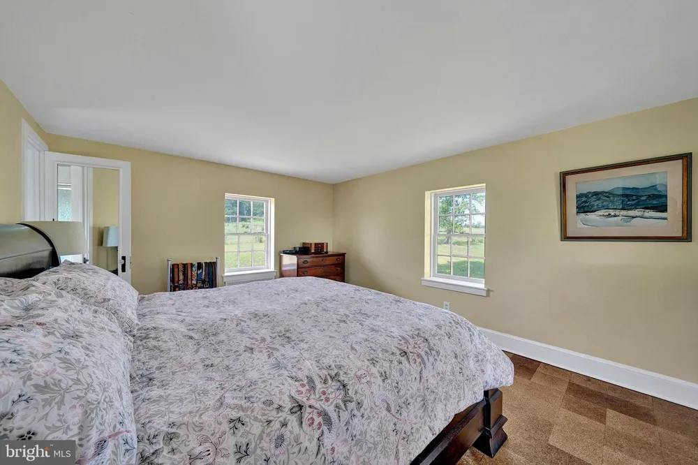 60 HUNTER ROAD Lambertville, NJ 08530