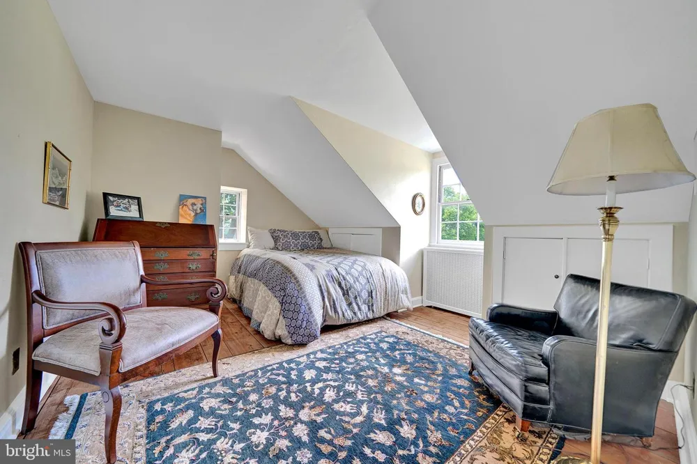 60 HUNTER ROAD Lambertville, NJ 08530