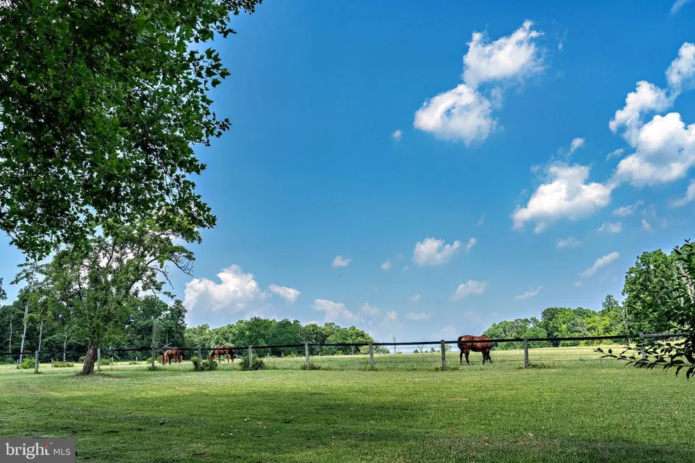 60 HUNTER ROAD Lambertville, NJ 08530