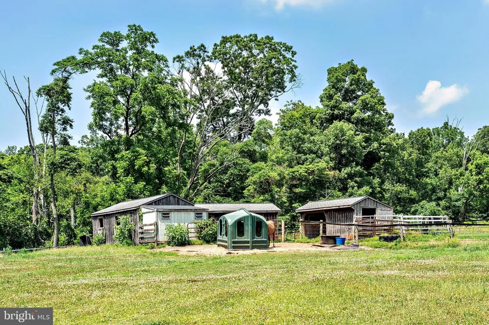 60 HUNTER ROAD Lambertville, NJ 08530