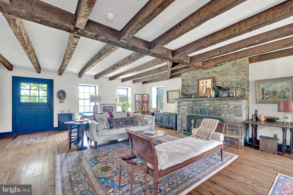 60 HUNTER ROAD Lambertville, NJ 08530