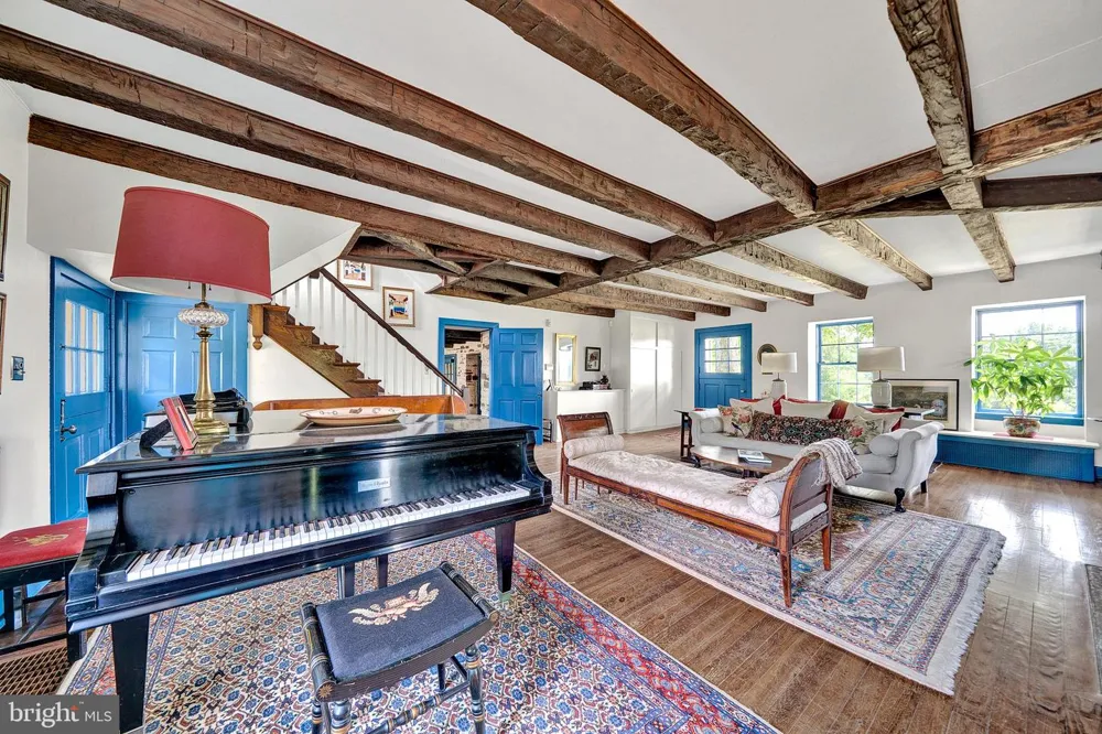 60 HUNTER ROAD Lambertville, NJ 08530