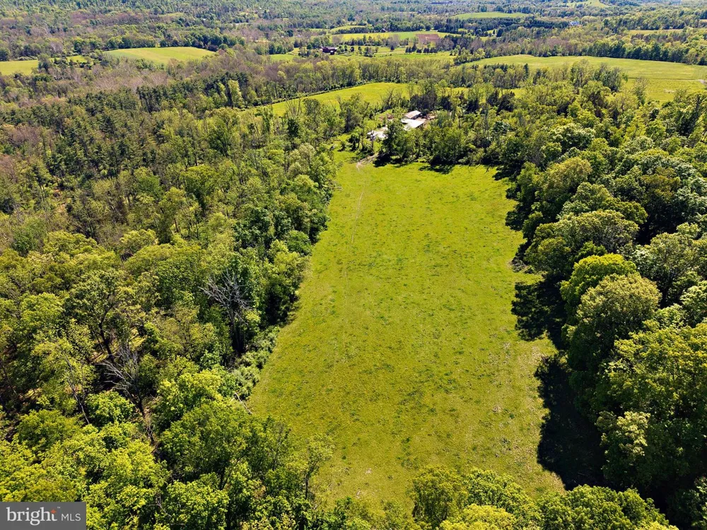 60 HUNTER ROAD Lambertville, NJ 08530