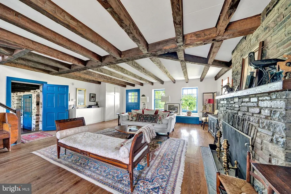 60 HUNTER ROAD Lambertville, NJ 08530