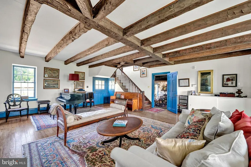 60 HUNTER ROAD Lambertville, NJ 08530