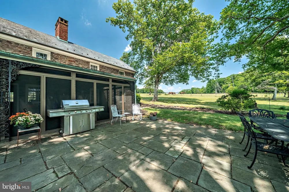 60 HUNTER ROAD Lambertville, NJ 08530
