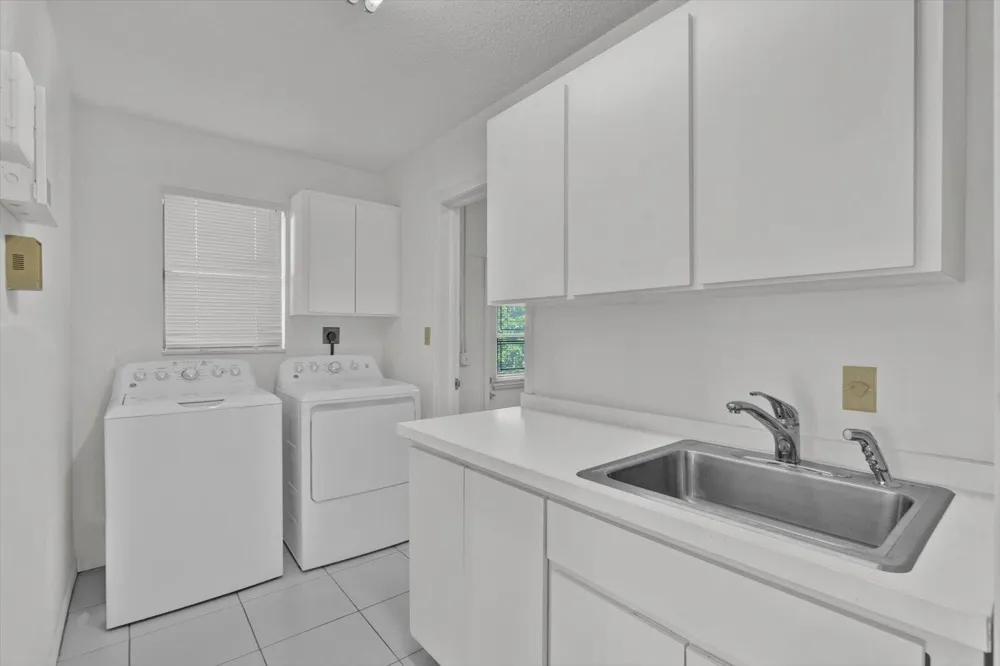3500 45th Avenue Hollywood, FL 33021