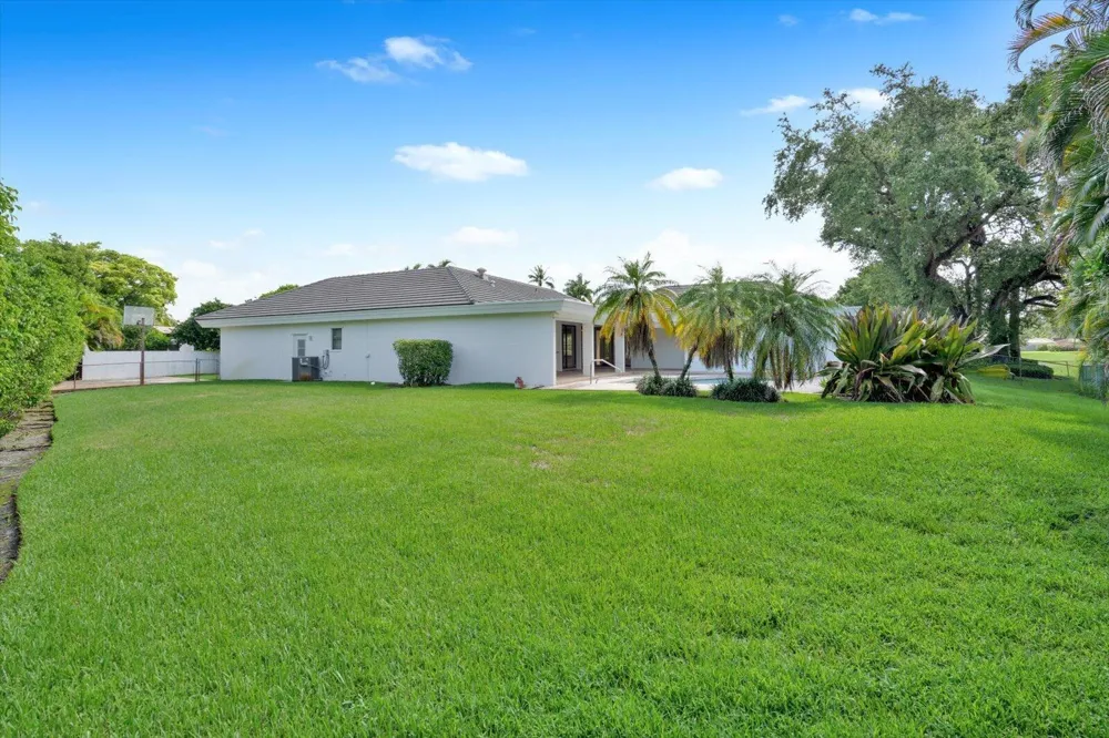 3500 45th Avenue Hollywood, FL 33021